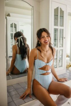 Lisa One Piece - Kansas -Coastal Tropic 240112 skatie 1026 Edit