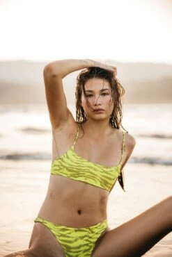 Maddie Top - Tropicale -Coastal Tropic 240118 skatie 10451 Edit