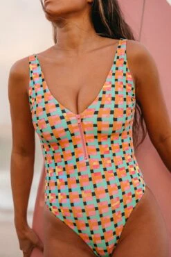 Carmen One Piece - Radical -Coastal Tropic 240118 skatie 6044 Edit