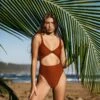 Chloe One Piece - Tiki -Coastal Tropic 240118 skatie brwn 3273 Edit