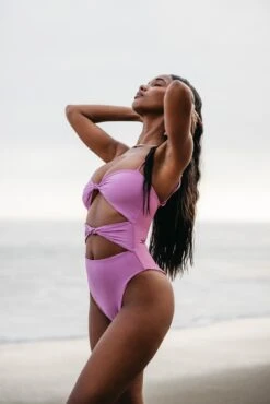 Lisa One Piece - Lilac -Coastal Tropic 240530 skatie 1270 Edit