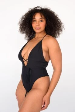 Lynn One Piece - Black 21 Lynn One Piece - Black -Coastal Tropic SKATIE BlackRe stockCURVE 76