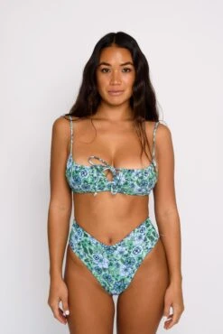 Melly Bottom - Cardiff 13 Melly Bottom - Cardiff -Coastal Tropic SKATIE Cardiff 54 pp eaf47850 ff68 4ed2 bae5 4e7ac8a9f4a1