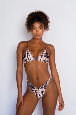 Suzanne Bottom - Dawn -Coastal Tropic SKATIE Dawn 35 77d55b41 2fde 41c4 98d7 540434904c71