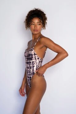 Resa One Piece - Dawn 11 Resa One Piece - Dawn -Coastal Tropic SKATIE Dawn 70