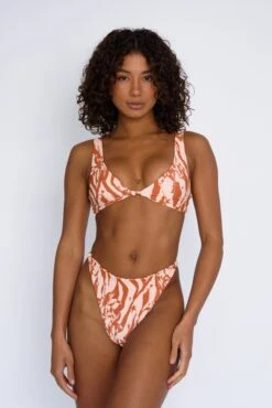 Salty Bottom - Tunnels -Coastal Tropic SKATIE Tunnels 10 f02a71ca af84 41e2 a45b 6a09815f72e1