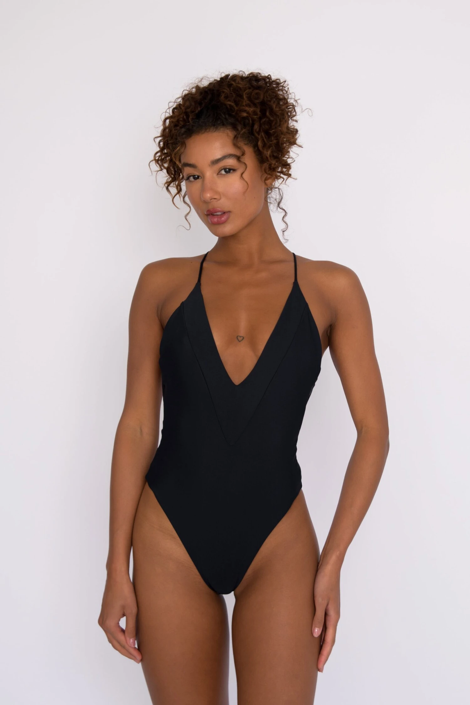 Susan One Piece - Black 6 Susan One Piece - Black - Image 4