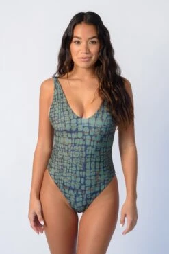 Amanda One Piece - Alabama -Coastal Tropic Skatie croc 17 pp