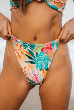 Salty Bottom - Aloha -Coastal Tropic SkatieE comm 0ea44527 6313 4404 825f 5278bef00c91