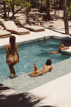 Bobbi Bottom Thick Band - Riviera -Coastal Tropic SkatieE comm 3 ca63ca02 b911 4e2f 87e8 5c212ebf1e75