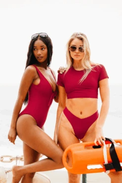 Iggy Bottom - July -Coastal Tropic SkatieE comm 5 6f55e96f 869f 45c0 b201 5dfb760a84df